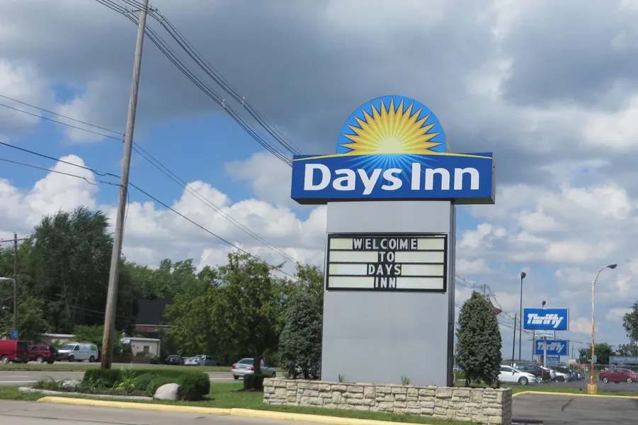 Days Inn by Wyndham Columbus Airport hotel detail image 2