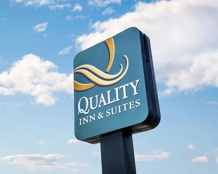 Quality Inn & Suites Gibsonia - Pittsburgh North hotel detail image 2