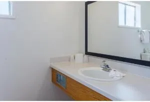 Motel 6 Troy hotel thumbnail 2