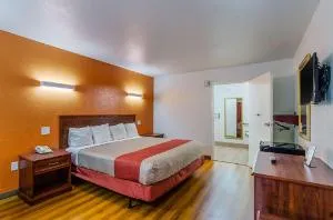 Motel 6 Troy hotel thumbnail 4