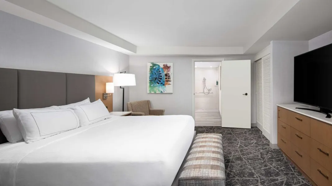 DoubleTree by Hilton Sacramento hotel detail image 6