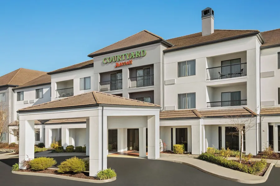 Courtyard by Marriott Roseville hotel detail image 2