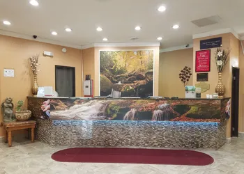 Ramada by Wyndham Asheville Southeast hotel thumbnail 2