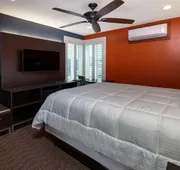 Hotel Vinea, a Travelodge by Wyndham hotel detail image 4