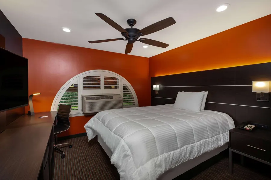Hotel Vinea, a Travelodge by Wyndham hotel detail image 6