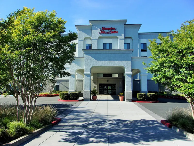 Hampton Inn & Suites Rohnert Park - Sonoma County hotel detail image 2