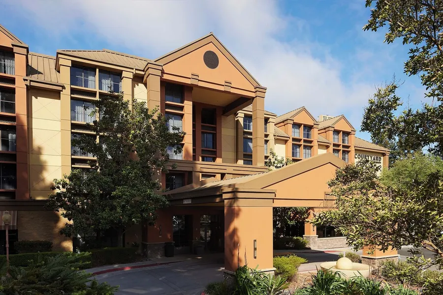 Courtyard by Marriott Santa Rosa hotel detail image 2