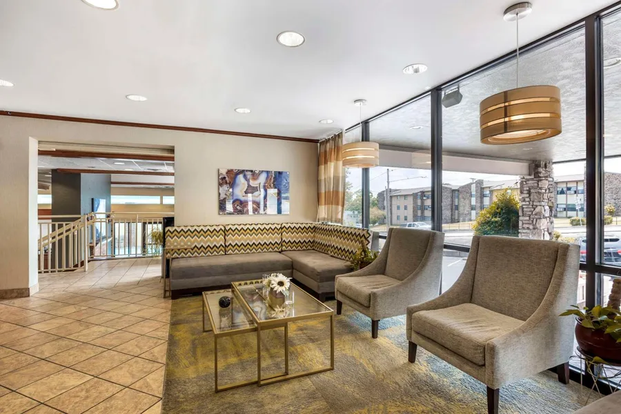 Best Western Plus Landing View Inn & Suites hotel detail image 6