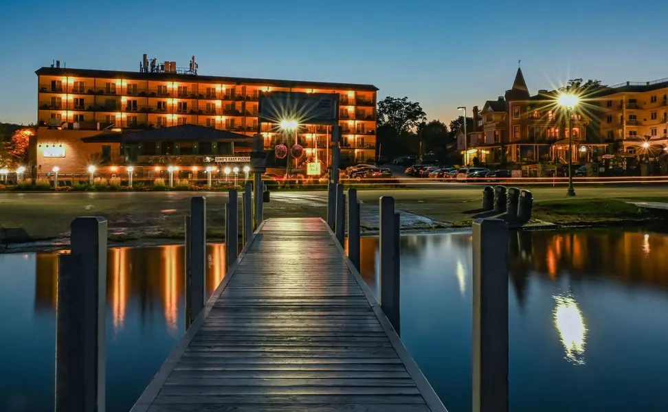 Harbor Shores on Lake Geneva hotel detail image 2