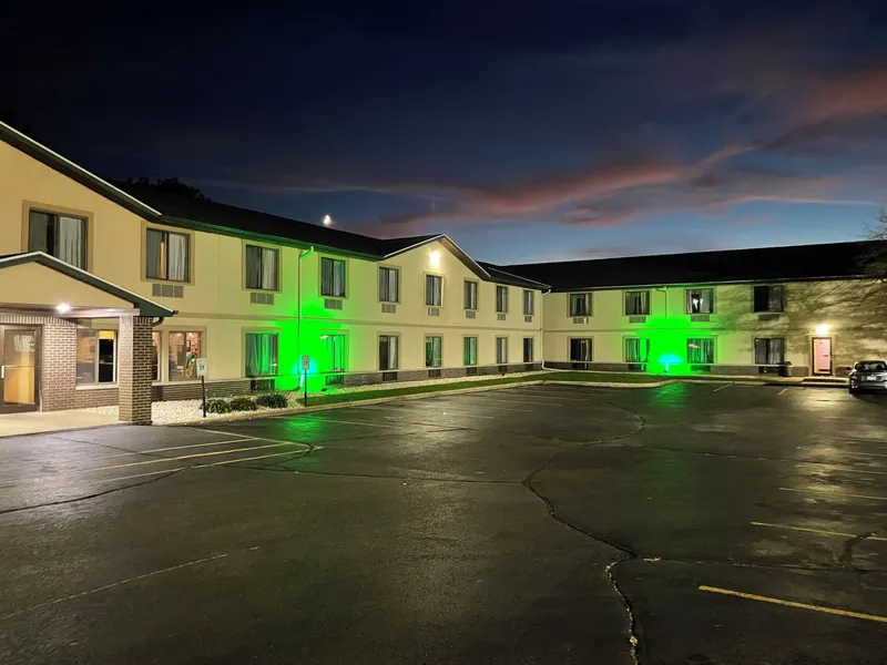 Delavan Inn and Suites hotel detail image 2