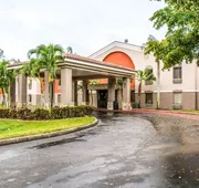 Quality Suites Fort Myers I-75 hotel detail image 3
