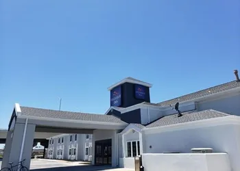 Hathaway Inn hotel thumbnail 2