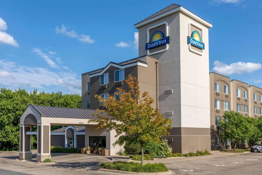 Days Inn by Wyndham Eagan Minnesota Near Mall of America hotel detail image 2