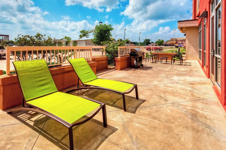 Springhill Suites by Marriott Moore hotel detail image 2