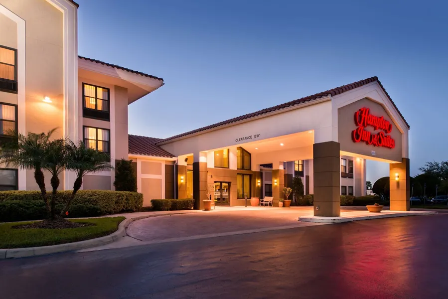 Hampton Inn & Suites Orlando/East UCF Area hotel detail image 2