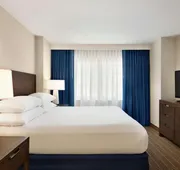 Embassy Suites Boston Logan Airport hotel detail image 7