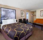 Super 8 by Wyndham Niagara Falls by the Falls hotel detail image 4