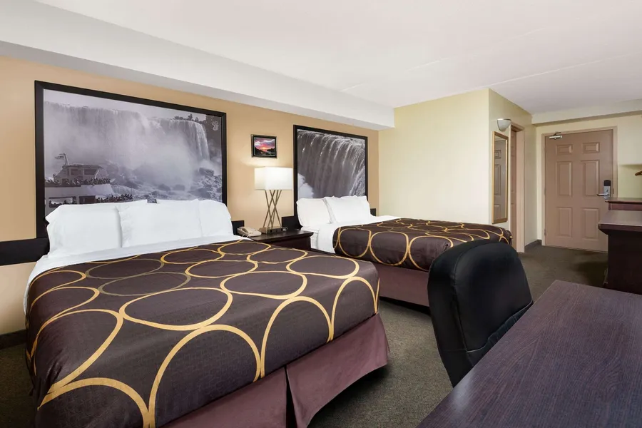 Super 8 by Wyndham Niagara Falls by the Falls hotel detail image 6
