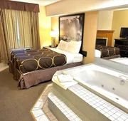 Super 8 by Wyndham Niagara Falls by the Falls hotel detail image 7