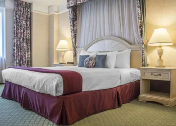 Clarion Hotel & Conference Center Fort Erie hotel thumbnail 7