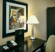 Plaza Inn & Suites at Ashland Creek hotel detail image 4