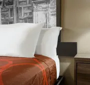 Super 8 by Wyndham San Antonio Airport North hotel detail image 7