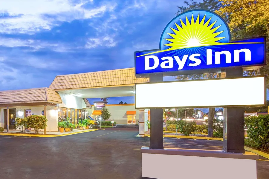 Days Inn by Wyndham St. Petersburg Central hotel detail image 2
