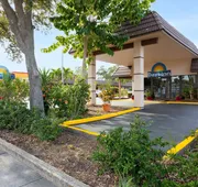 Days Inn by Wyndham St. Petersburg Central hotel detail image 3