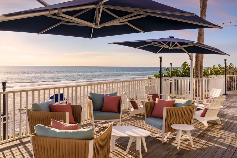 DoubleTree Beach Resort by Hilton Tampa Bay - North Redingto hotel detail image 2