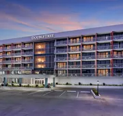 DoubleTree Beach Resort by Hilton Tampa Bay - North Redingto hotel detail image 5
