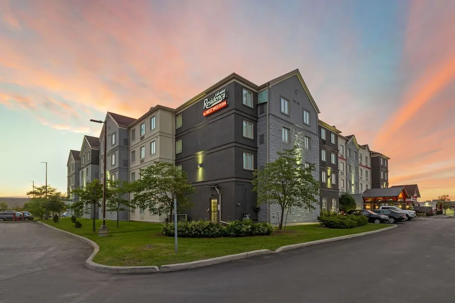 Executive Residency by Best Western Toronto-Mississauga hotel detail image 2