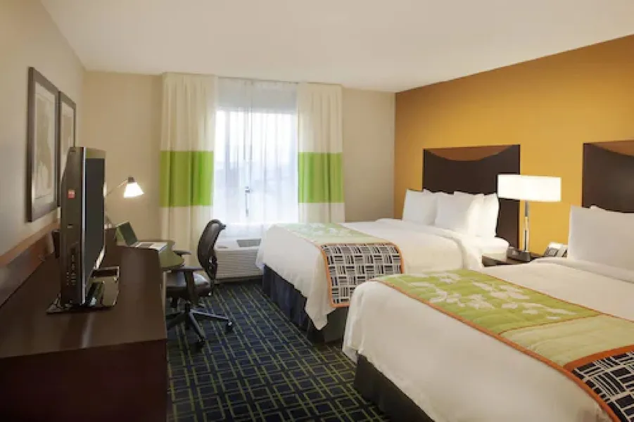 Fairfield Inn & Suites by Marriott Toronto Mississauga hotel detail image 6