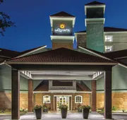 La Quinta Inn & Suites by Wyndham Atlanta Perimeter Medical hotel detail image 5