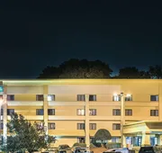 La Quinta Inn & Suites by Wyndham Atlanta Roswell hotel detail image 3