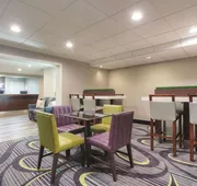 La Quinta Inn & Suites by Wyndham Atlanta Roswell hotel detail image 4