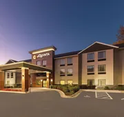 La Quinta Inn & Suites by Wyndham Snellville-Stone Mountain hotel detail image 3