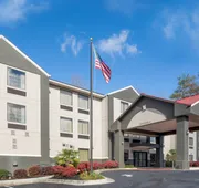 La Quinta Inn & Suites by Wyndham Snellville-Stone Mountain hotel detail image 4