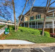 HomeTowne Studios by Red Roof Atlanta - Norcross Downtown hotel detail image 7
