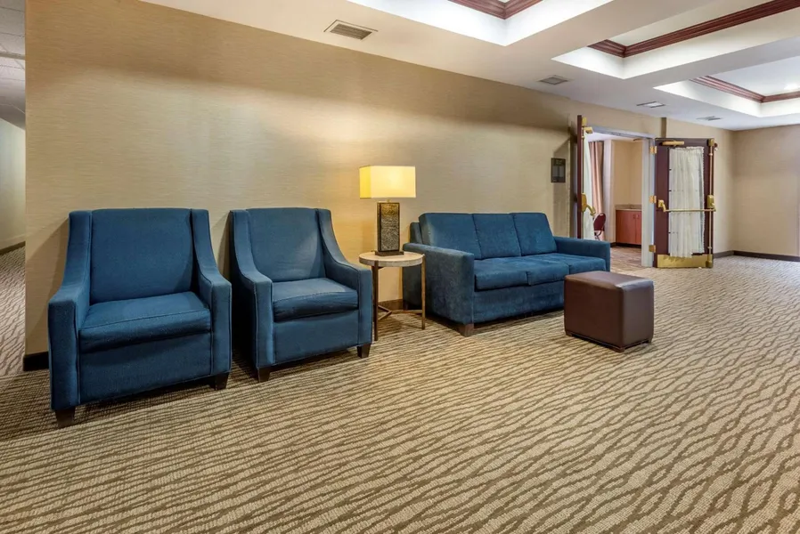 Comfort Suites Newark - Harrison hotel detail image 2