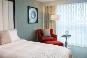 Renaissance Newark Airport Hotel hotel detail image 2