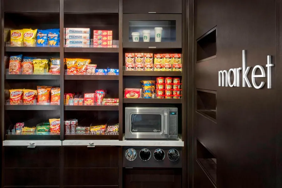 Courtyard by Marriott Newark Elizabeth hotel detail image 2
