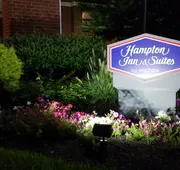 Hampton Inn & Suites Newtown hotel detail image 3
