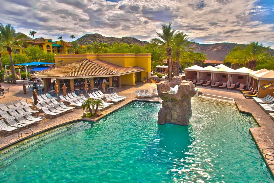 Hilton Phoenix Tapatio Cliffs Resort hotel detail image 2