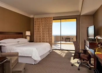 Sheraton Crescent Hotel hotel thumbnail 5