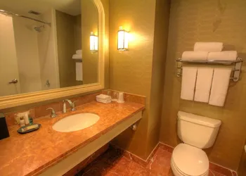 Sheraton Crescent Hotel hotel thumbnail 8