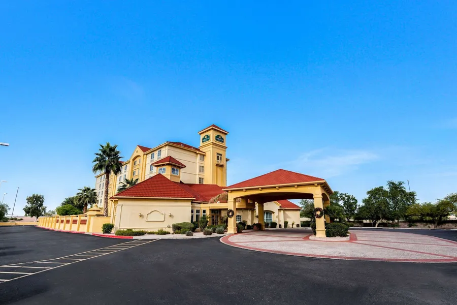 La Quinta Inn & Suites by Wyndham Mesa Superstition Springs hotel detail image 2