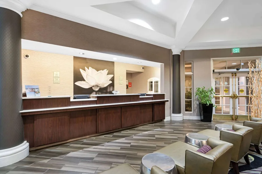 La Quinta Inn & Suites by Wyndham Mesa Superstition Springs hotel detail image 6