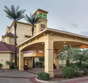 La Quinta Inn & Suites by Wyndham Phoenix Mesa West hotel detail image 3