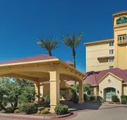 La Quinta Inn & Suites by Wyndham Phoenix Mesa West hotel detail image 5