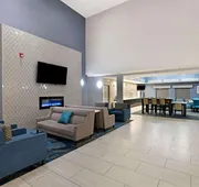 La Quinta Inn & Suites by Wyndham Phoenix I-10 West hotel detail image 3